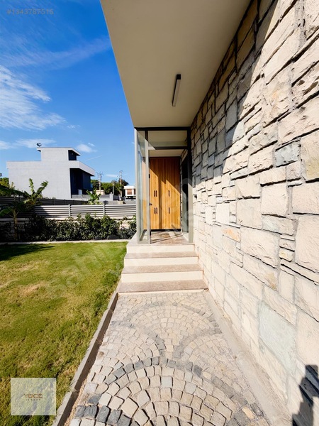 Seferihisar'da Denize 150 Mt 3+1 Satılık Villa Oturmaya Hazır — fotoğraf 8
