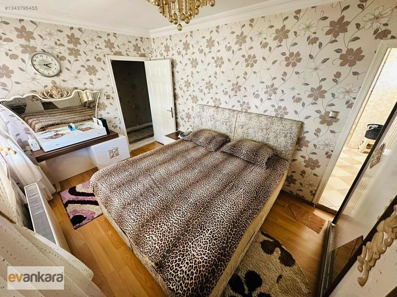 Beşikkayada Cadde Yakını, İçi Yapılı, 350m2, Geniş Teraslı 5+1 — fotoğraf 13