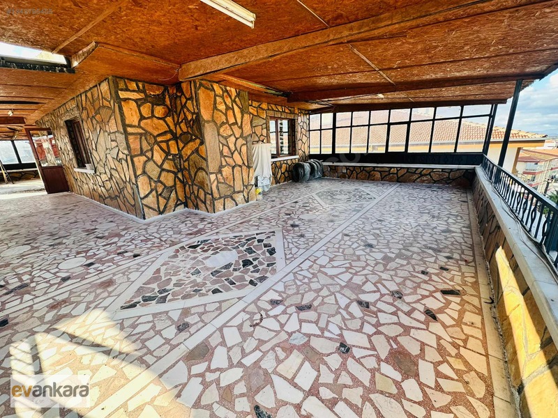 Beşikkayada Cadde Yakını, İçi Yapılı, 350m2, Geniş Teraslı 5+1 — fotoğraf 31