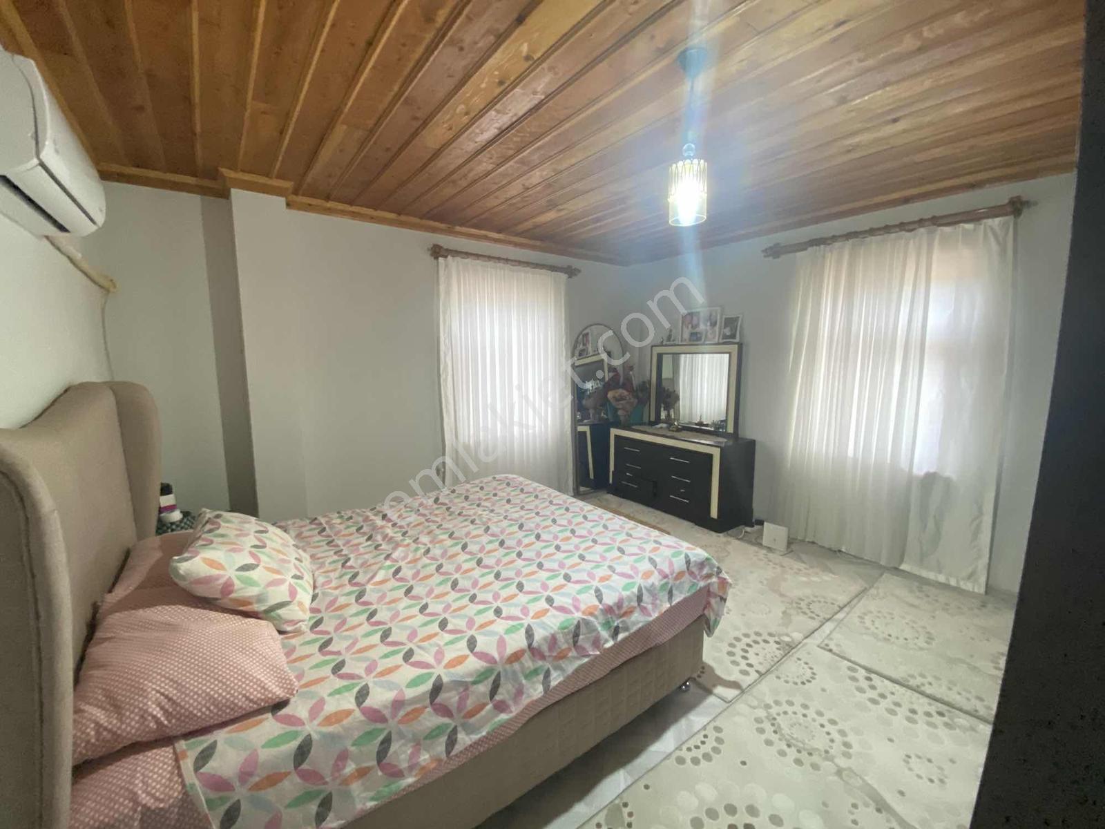 Döşemealtı Düzlerçamı'nda İçinde 6+1 Ev Olan Satılık Tarla — fotoğraf 16