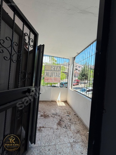 Yeşilevlerde Balkonlu Yüksek Giriş 2+1 Daire — fotoğraf 9