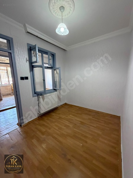Yeşilevlerde Balkonlu Yüksek Giriş 2+1 Daire — fotoğraf 11
