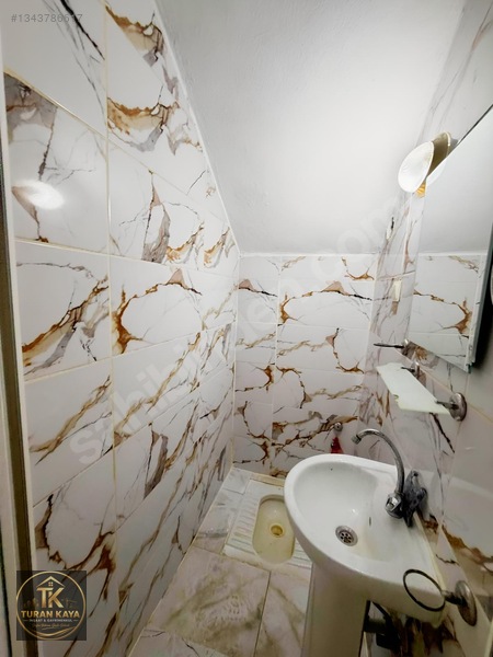 Yeşilevlerde Balkonlu Yüksek Giriş 2+1 Daire — fotoğraf 13