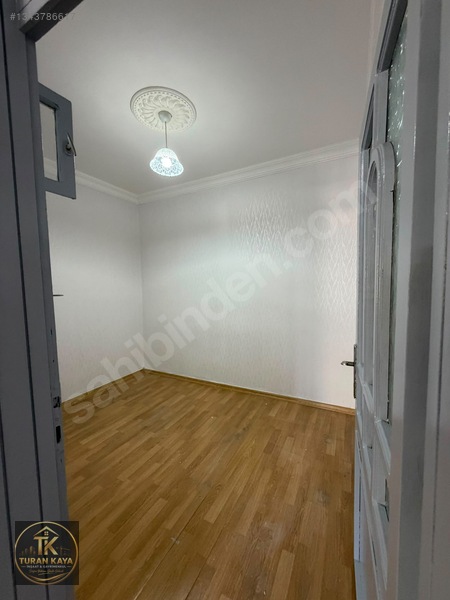 Yeşilevlerde Balkonlu Yüksek Giriş 2+1 Daire — fotoğraf 14
