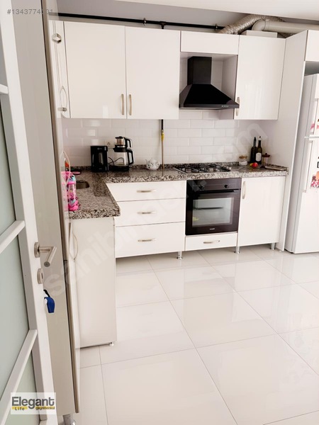 Havuzlu Sitede Lüks Satılık 3+1!! — fotoğraf 16