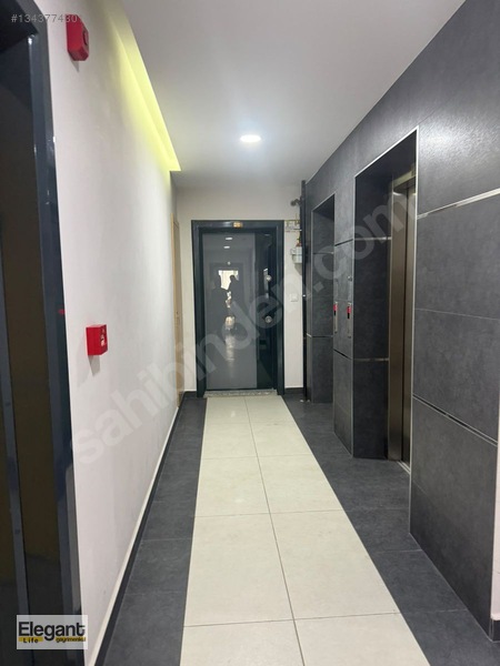 Havuzlu Sitede Lüks Satılık 3+1!! — fotoğraf 17