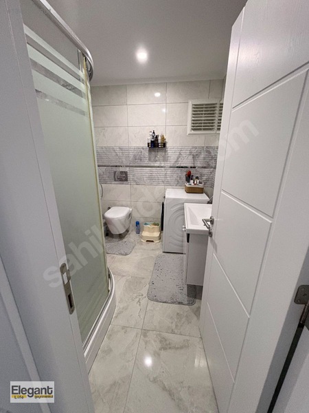Havuzlu Sitede Lüks Satılık 3+1!! — fotoğraf 19