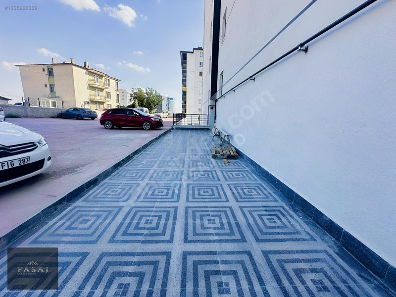 Pasajdan Yakacık Bulvar Cepheli Geniş Yaşam Alanı 3+1 Kiralık — fotoğraf 2