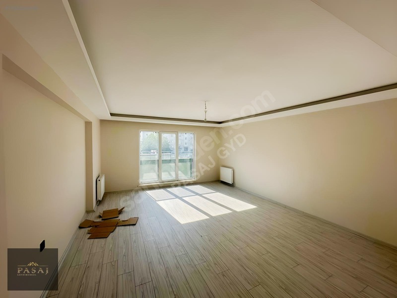 Pasajdan Yakacık Bulvar Cepheli Geniş Yaşam Alanı 3+1 Kiralık — fotoğraf 11
