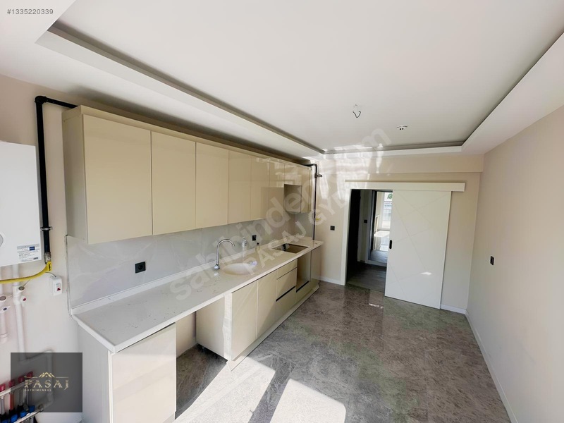 Pasajdan Yakacık Bulvar Cepheli Geniş Yaşam Alanı 3+1 Kiralık — fotoğraf 18
