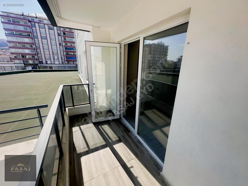 Pasajdan Yakacık Bulvar Cepheli Geniş Yaşam Alanı 3+1 Kiralık — fotoğraf 33