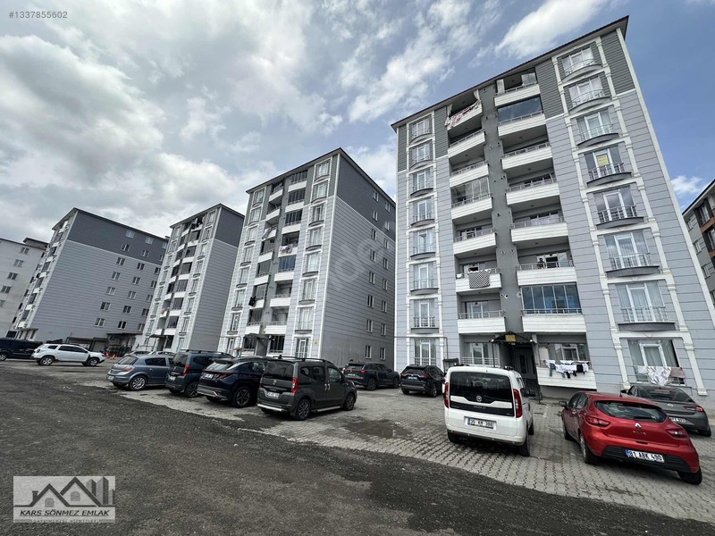 Şehitler Mahallesinde Site İçinde 3+1