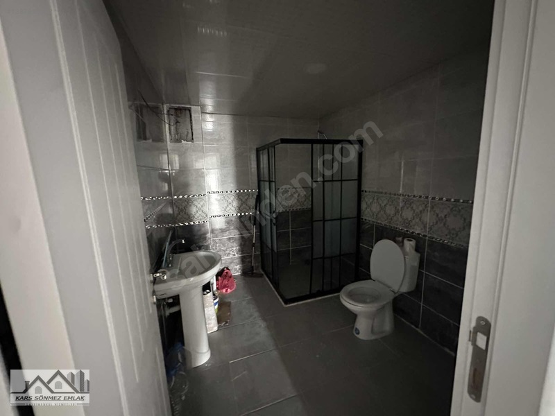 Şehitler Mahallesinde Site İçinde 3+1 — fotoğraf 12
