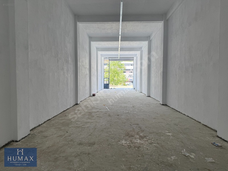 Humax...Büyük Sanayi Sitesinde 120M2 , 180M2 Ve 210M2 Dükkan