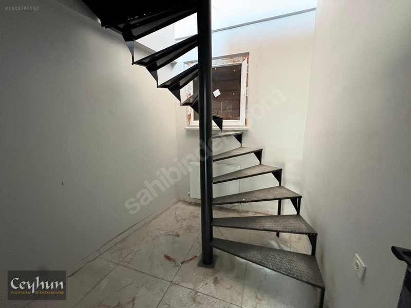 3 Oda 1 Teras Dublex Ön Cephe Sıfır Kiralık Daire — fotoğraf 3