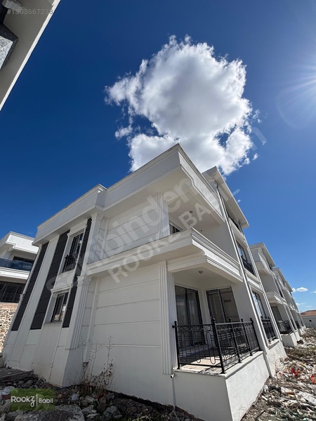 Toplu Konutta Satılık 5+1 Tripleks Villa!!! — fotoğraf 3