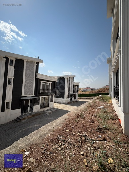 Toplu Konutta Satılık 5+1 Tripleks Villa!!! — fotoğraf 4