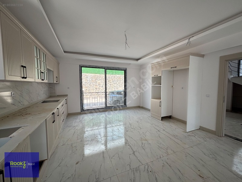 Toplu Konutta Satılık 5+1 Tripleks Villa!!! — fotoğraf 7