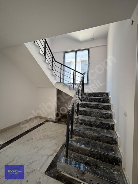 Toplu Konutta Satılık 5+1 Tripleks Villa!!! — fotoğraf 19