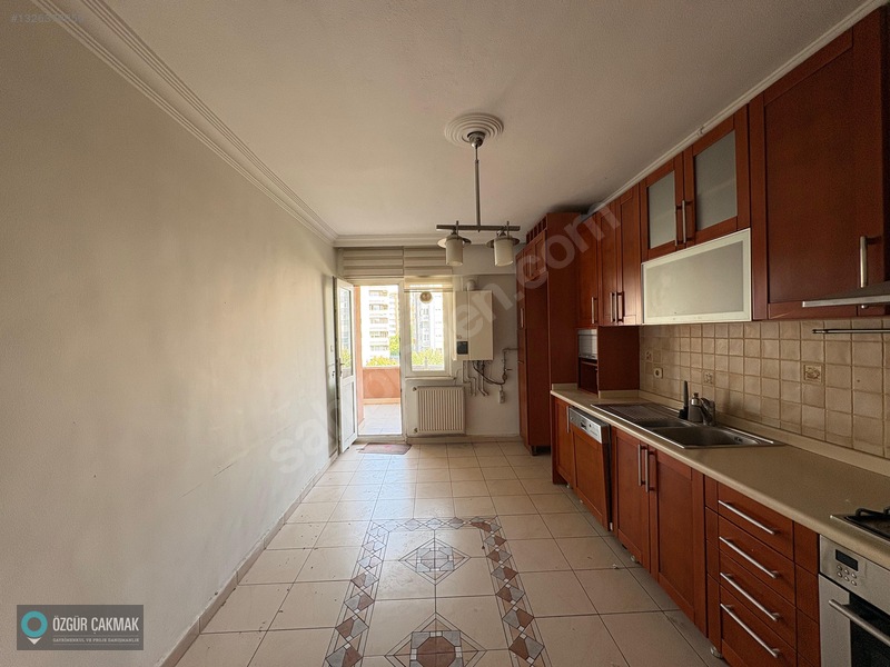 Özgür Çakmaktan Fsm Bulvarına Cephe Kiralık Ofis/daire — fotoğraf 6