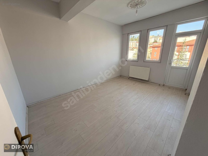 Sgk Binası Karşısında Ana Cadde Üzerinde Kiralık 2+1 Daire