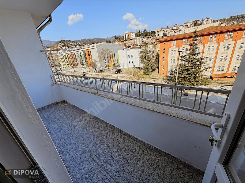Sgk Binası Karşısında Ana Cadde Üzerinde Kiralık 2+1 Daire — fotoğraf 13