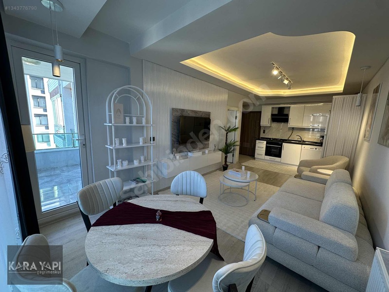 Kara Yapı_ful Sıfır Eşyalı Kombili Manzaralı İskanlı 1+1 — fotoğraf 3