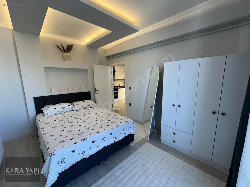 Kara Yapı_ful Sıfır Eşyalı Kombili Manzaralı İskanlı 1+1 — fotoğraf 12