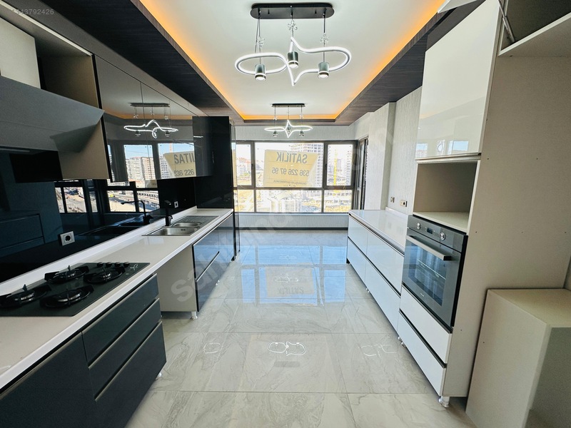 Bulvar Cepheli█ Ultralüx Sitede Sıfır 12.kat K.otoparklı Şık 4+1 — fotoğraf 3
