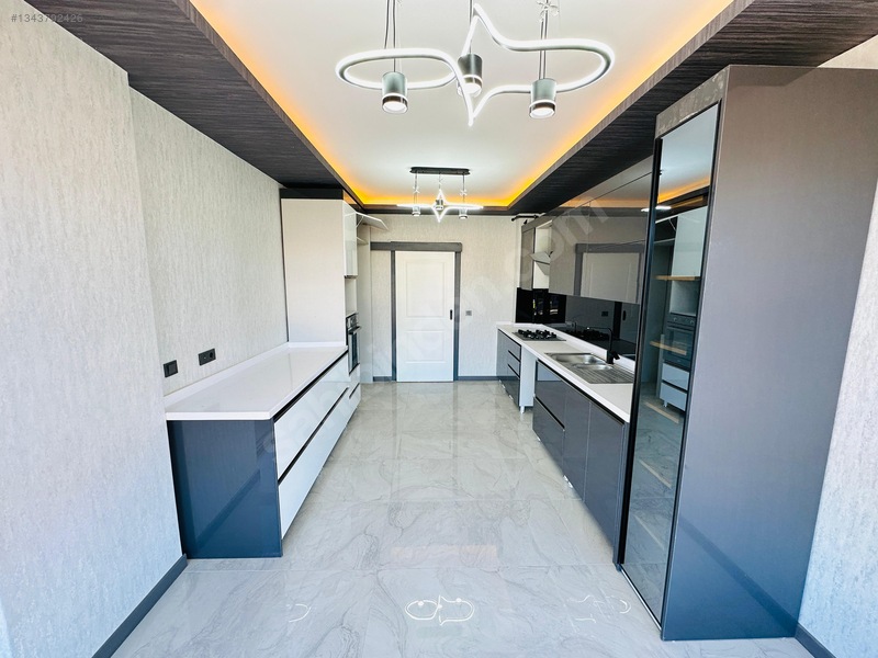 Bulvar Cepheli█ Ultralüx Sitede Sıfır 12.kat K.otoparklı Şık 4+1 — fotoğraf 6