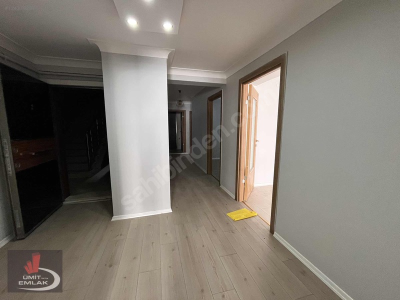 Kutluda Kot 1 Bahçekat 2+1 Yapılı Asansörlü — fotoğraf 2