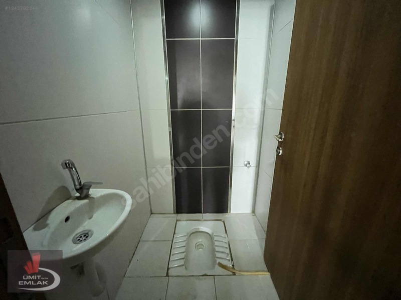 Kutluda Kot 1 Bahçekat 2+1 Yapılı Asansörlü — fotoğraf 6