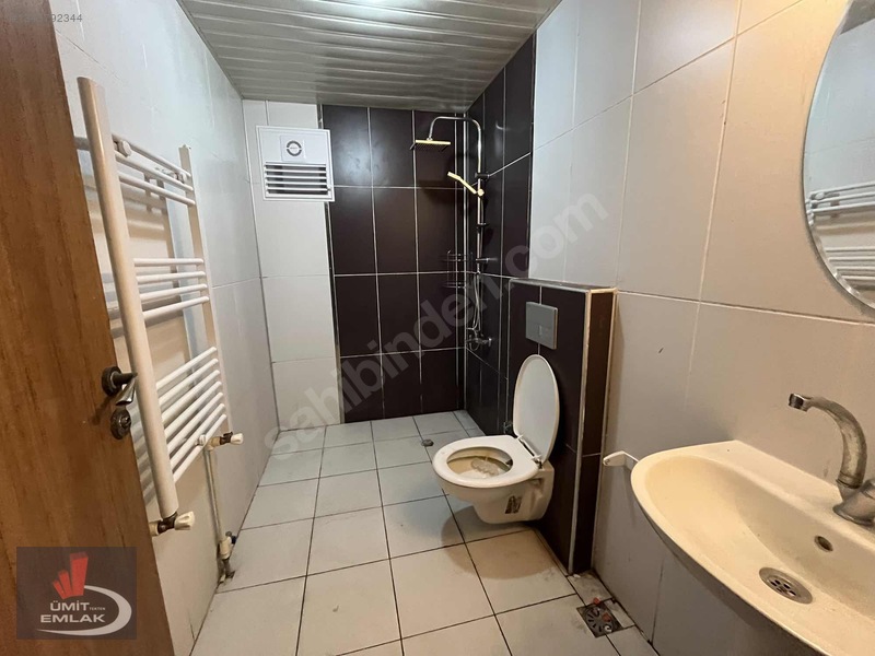 Kutluda Kot 1 Bahçekat 2+1 Yapılı Asansörlü — fotoğraf 8