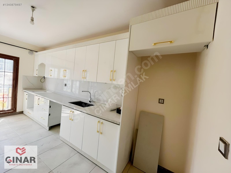 Direkt Tapu Teslim Eksiksiz Giyinme Odalı 3+1 Satılık Daire !! — fotoğraf 5