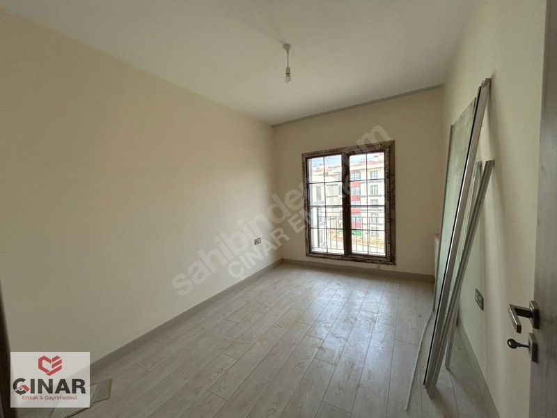 Direkt Tapu Teslim Eksiksiz Giyinme Odalı 3+1 Satılık Daire !! — fotoğraf 12