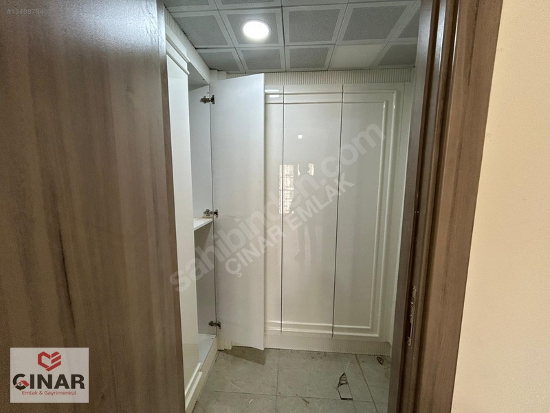 Direkt Tapu Teslim Eksiksiz Giyinme Odalı 3+1 Satılık Daire !! — fotoğraf 20