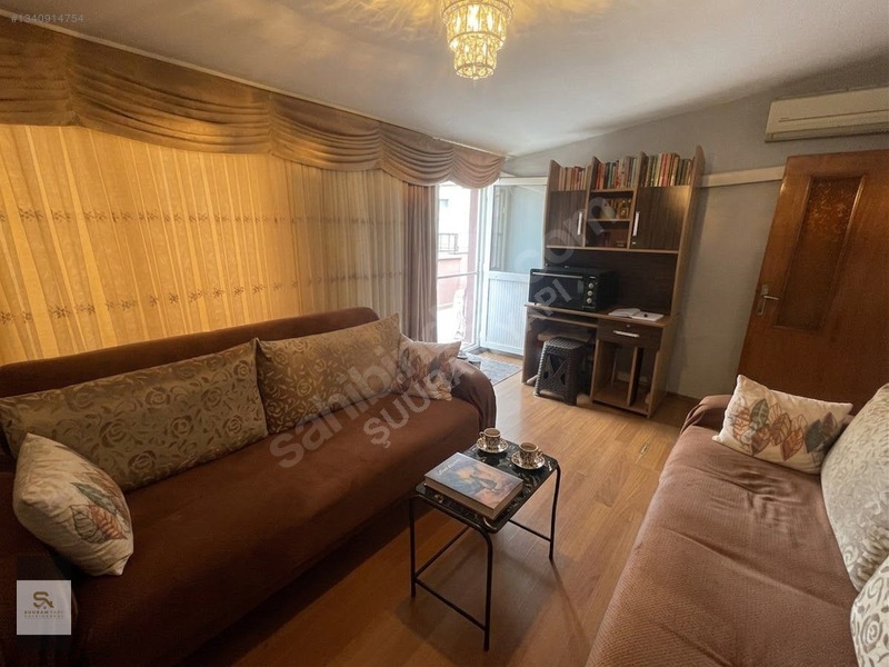 Metroya Yürüme Mesafesi | Merkezde 2+1 Satılık Çatı Katı 80 M² — fotoğraf 2