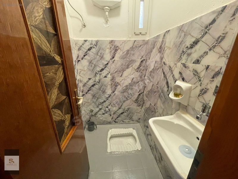 Metroya Yürüme Mesafesi | Merkezde 2+1 Satılık Çatı Katı 80 M² — fotoğraf 7