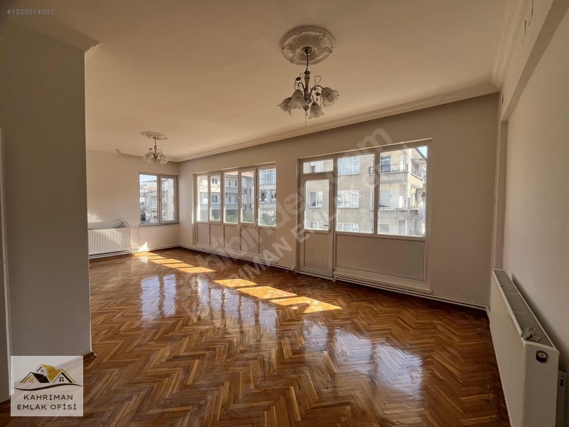 Kahrıman'dan Göznuru Hastanesi Yanı Satılık 3+1 Daire