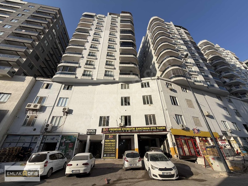 Emlak Ofis Kiralık Dükkan 700 Metre Ava Yol Bir Alt Cadde