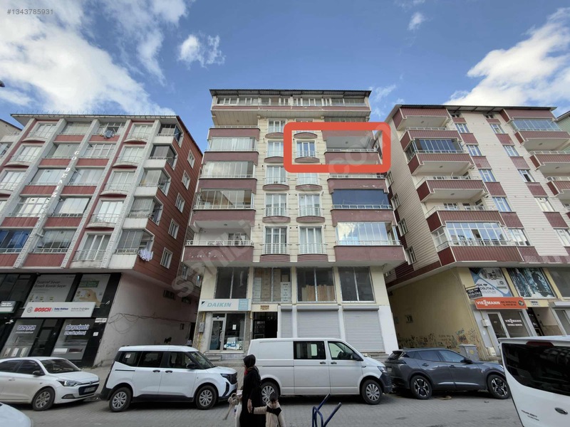 İçi Yapılı Lüx Ara Kat Ferah Satılık Daire
