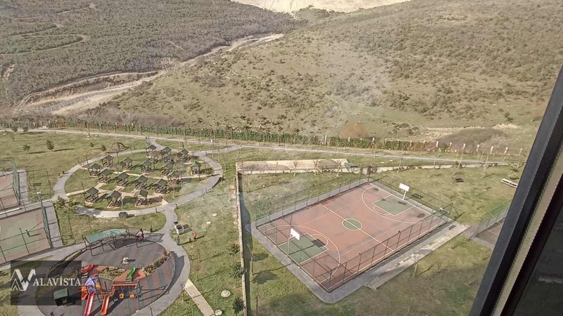 Ispartakule Emlak Konut Evleri 3+1 169 M2 Kısa Katlı Alt Ada...