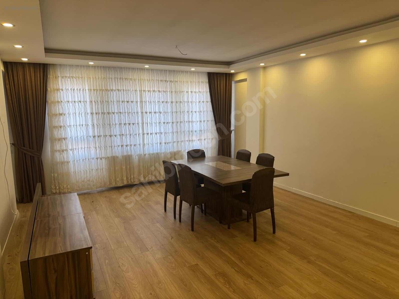 Özer Emlak'tan Süleymaniye Mahallesinde Kiralık 4+1 Daire — fotoğraf 2