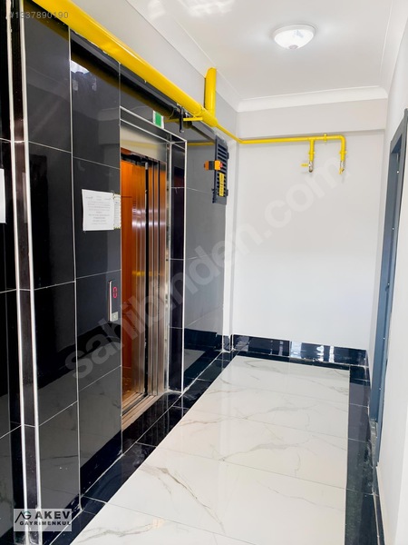 Akev Gayrimenkul'den Merkezi Konum Lüks Arakat Eşyalı 1+1 Daire — fotoğraf 9