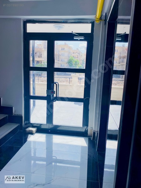 Akev Gayrimenkul'den Merkezi Konum Lüks Arakat Eşyalı 1+1 Daire — fotoğraf 10