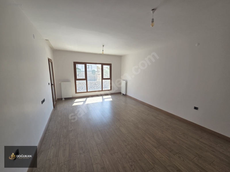 Doğukan Real Estate | Yöntemim Okulu A101 Karşısı 3+1 Kiralık — fotoğraf 2