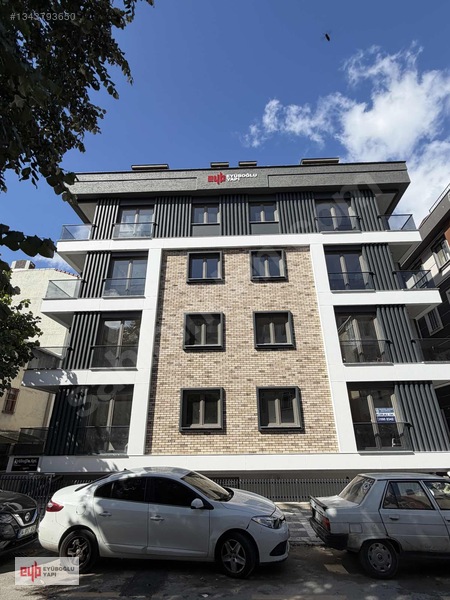 Atatürk Mah.bahçevanlar Sok.2+1 81m2 Y.giriş Sıfır Metro Dibinde