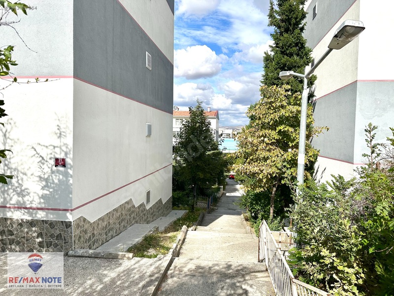 Batıkent Özpetek 7 Sitesinde Kiralık 3+1 Daire — fotoğraf 3