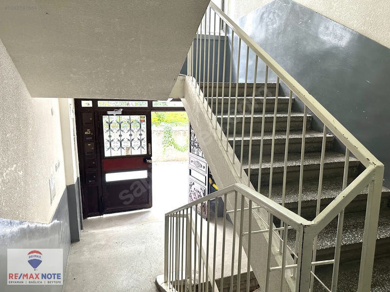 Batıkent Özpetek 7 Sitesinde Kiralık 3+1 Daire — fotoğraf 6