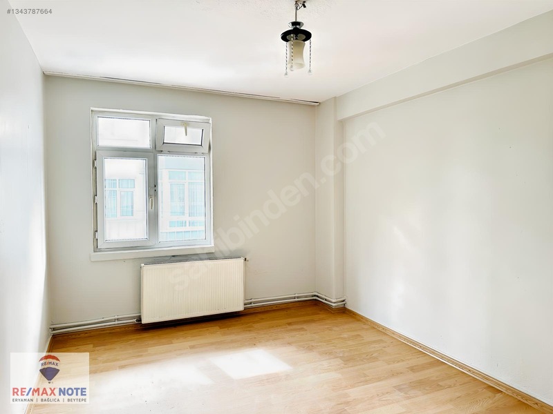 Batıkent Özpetek 7 Sitesinde Kiralık 3+1 Daire — fotoğraf 17